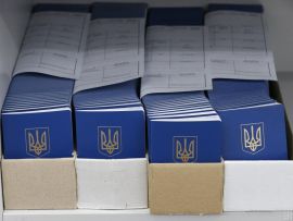 Ukrajnában listázni fogják a kettős állampolgárokat