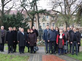 Csendes koszorúzás Petőfi Sándor születésének 200. évfordulóján Ungváron