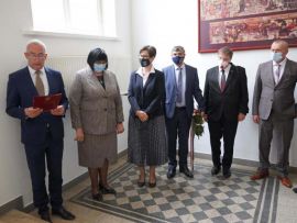 A főiskoláért sokat tett magyar köztársasági elnökre emlékeztek Beregszászban