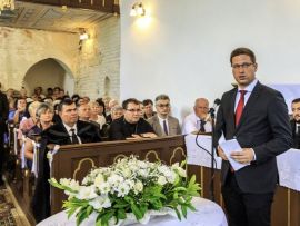 Magyarországi támogatással megújult a 800 esztendős palágykomoróci templom