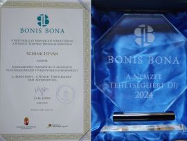 Bonis Bona-díjat kapott Schink István