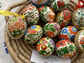 Húsvéti hímes tojás kiállítás és vásár az ukrán hadsereg támogatására