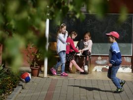 A minisztérium látszólag az oktatási törvény korrigálásán dolgozik