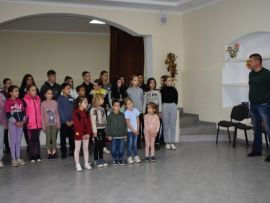 Folytatódik a KárpátHáz Civil Szervezet néptáncoktatási programja